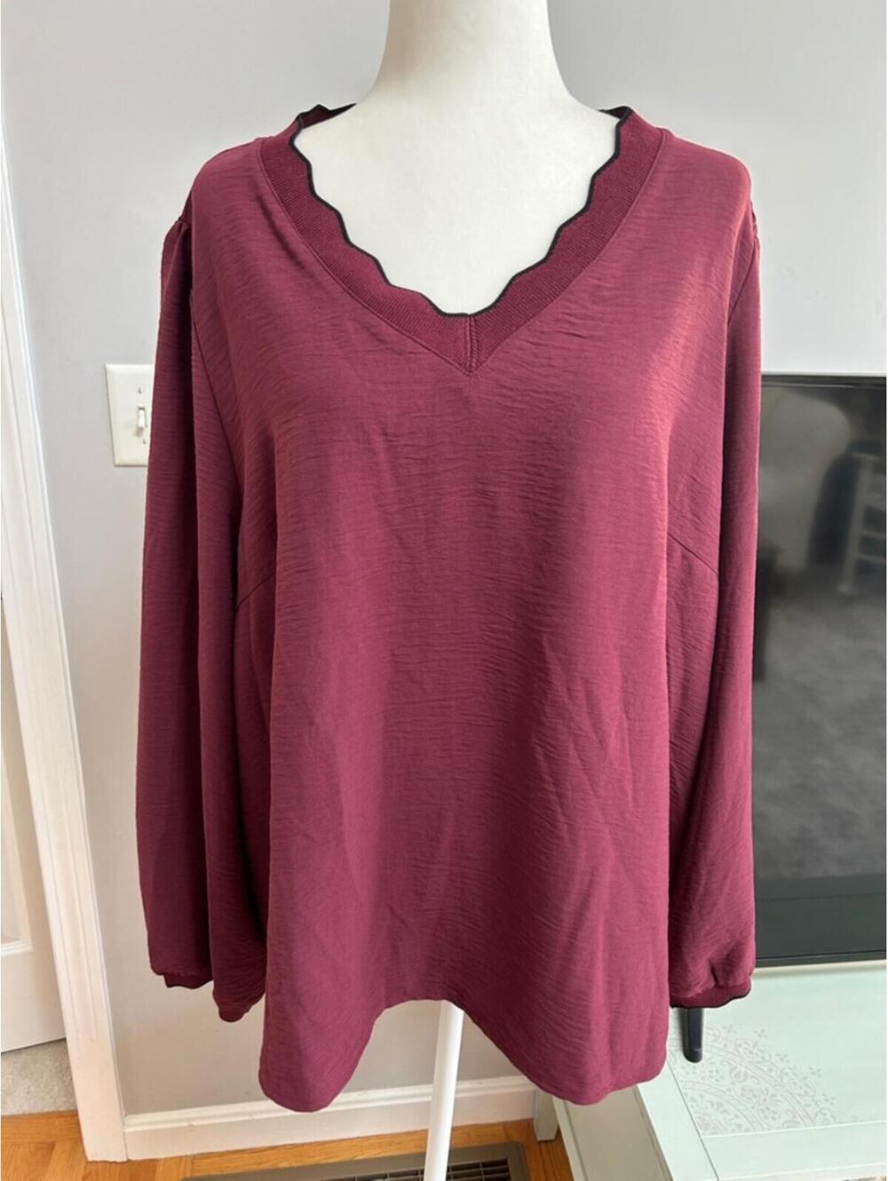 SHEIN Burgundy V-Neck Long Sleeve Top with Scalloped Trim